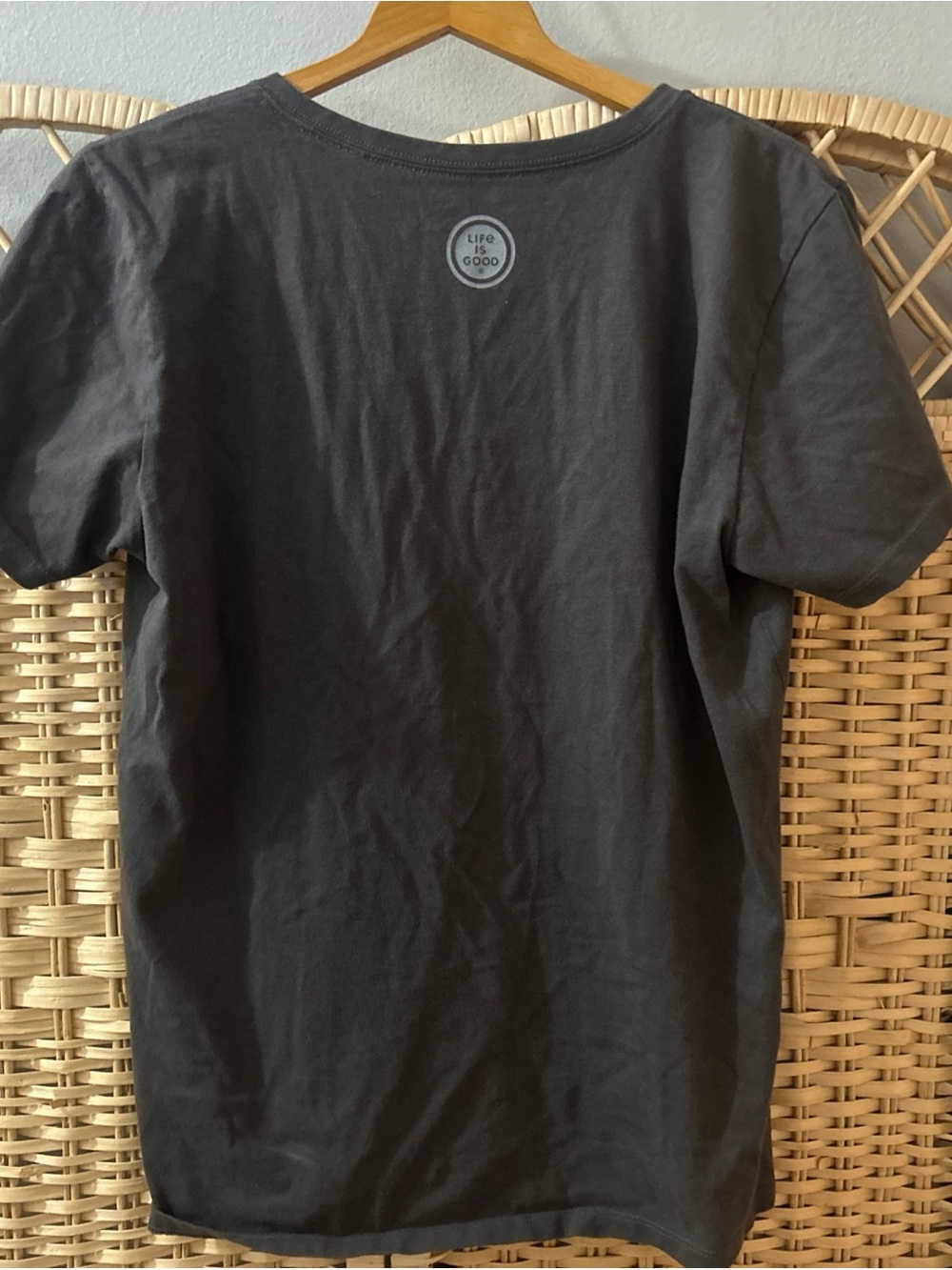 Life Is Good Black Dog V Neck Crusher 100 % Cotton Tshirt - Picture 6 of 6